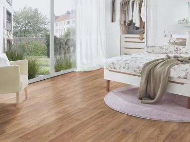Kronoflooring-Super-Natural-K450-dub-firebrand-interier